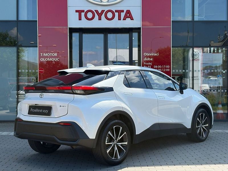Toyota C-HR 1.8 Style - fotka 3 z 20