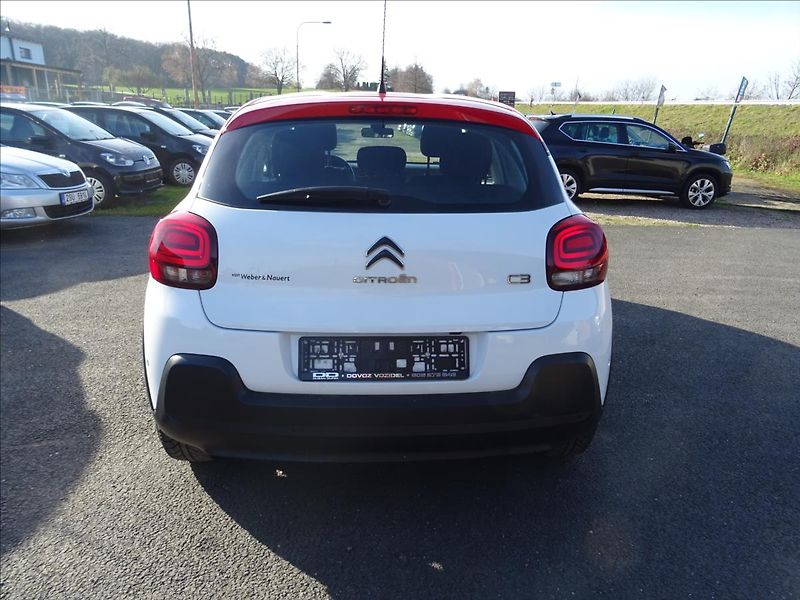 Citroën C3 1,2 PureTech 60 kW - fotka 15 z 30