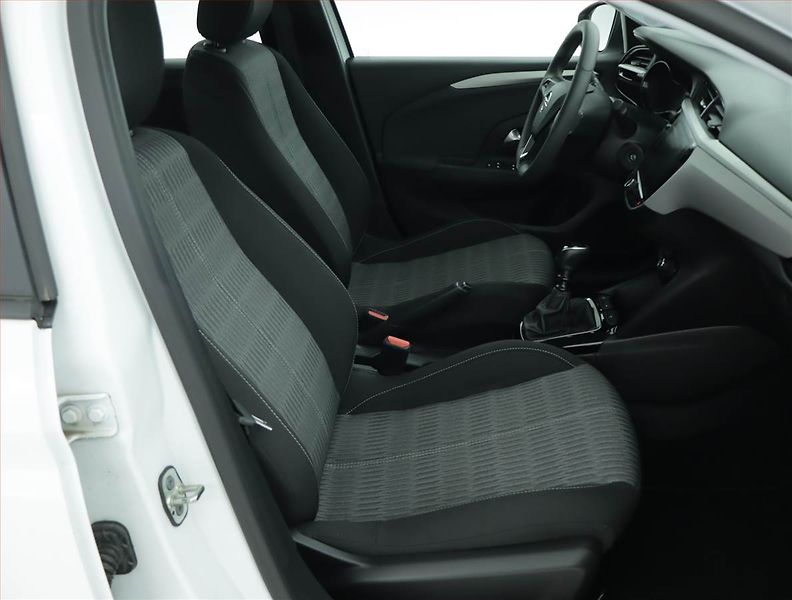 Opel Corsa (2023) 1.2 Turbo, Navi, Tempomat - fotka 9 z 15