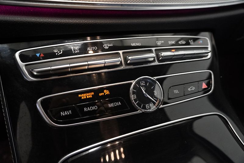 Mercedes-Benz Třídy E (2017) E220D AUTOMAT - fotka 26 z 38