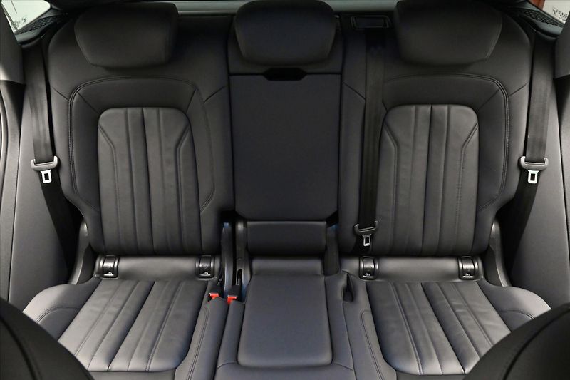 Audi Q5 2,0 50TFSIe 195kW 4x4 S-Tronic - fotka 29 z 32