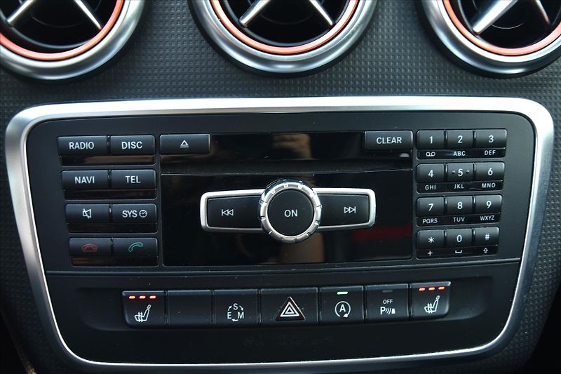 Mercedes-Benz Třídy A 180 CDI AUTOMAT AMG ČR - fotka 17 z 22