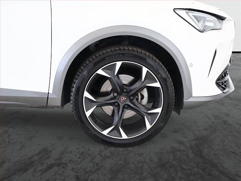 Cupra Formentor (2022) 1.5 TSI - fotka 13 z 16