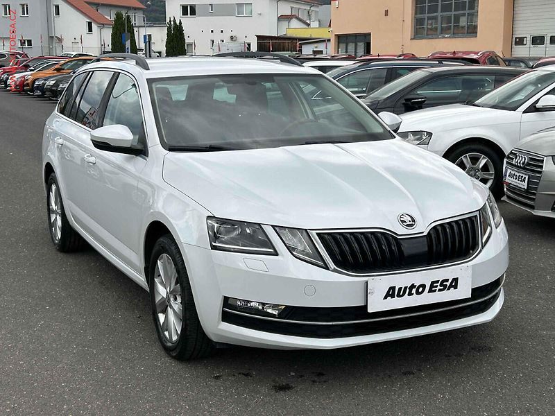 Škoda Octavia (2018) 1.4 TSI, 2.maj,ČR, autoAC - fotografie inzerátu