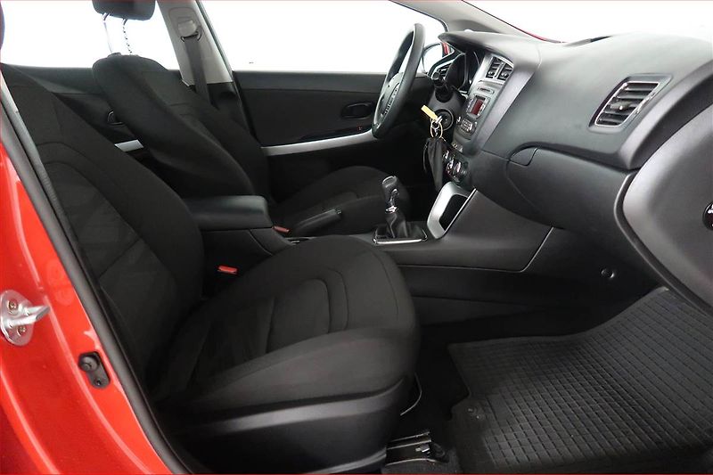 Kia Ceed (2018) 1.4 CVVT, ČR,1.maj, Serv.kniha - fotka 9 z 15