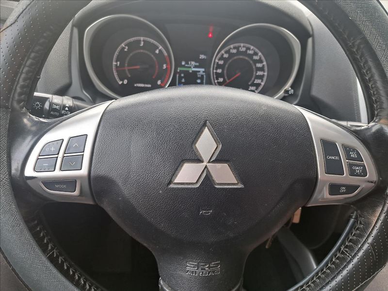 Mitsubishi ASX 1,8 Di-D  4x4 - fotka 30 z 50