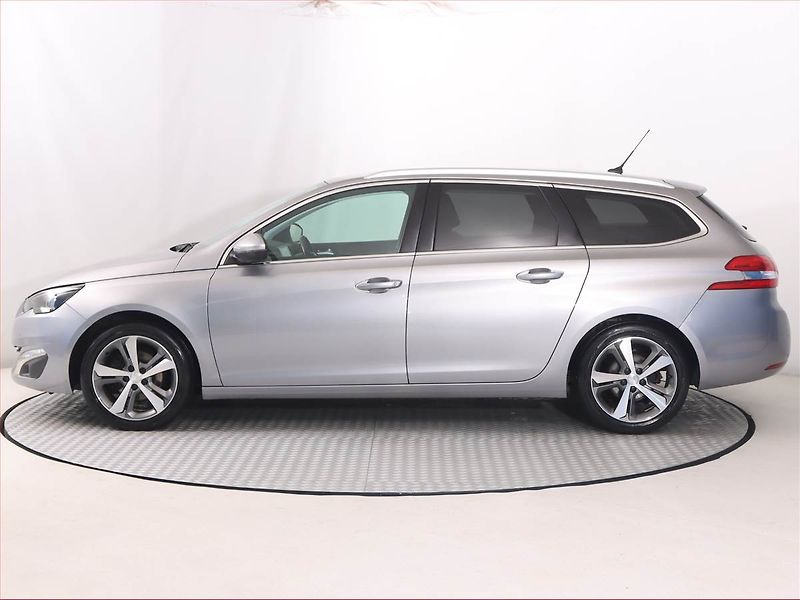 Peugeot 308 (2016) 1.6 BlueHDi, Serv.kniha, Navi - fotka 3 z 19