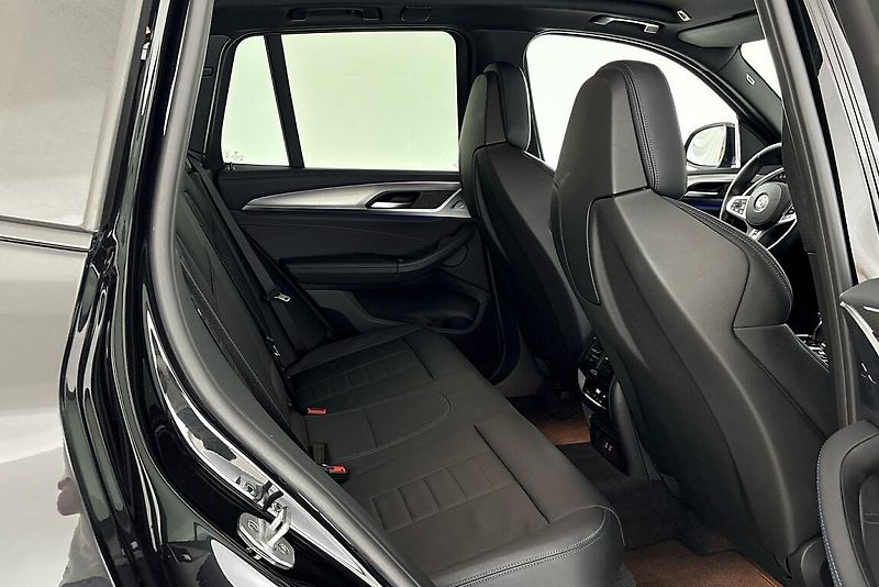 BMW X3 M40i - fotka 12 z 27