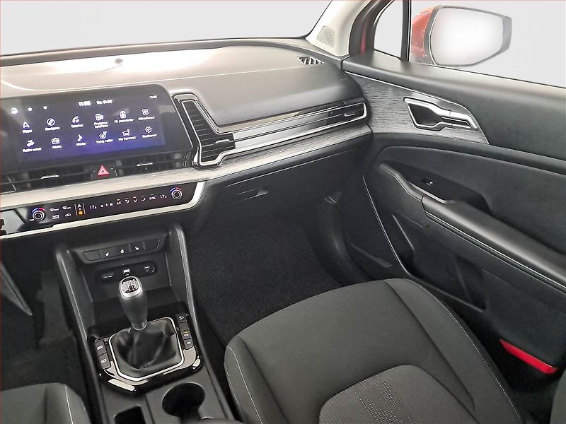 Kia Sportage (2022) 1.6 T-GDI - fotka 8 z 17