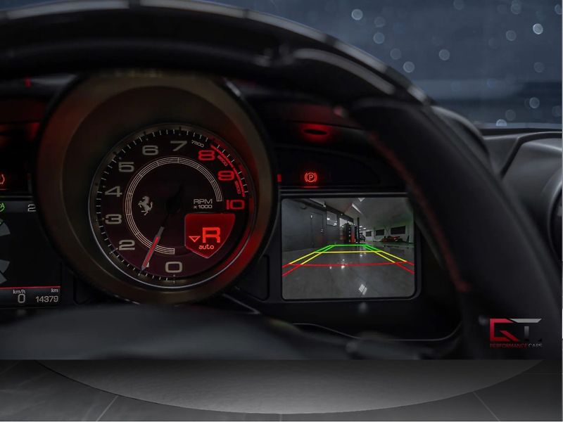 Ferrari F8 Spider Lift - fotka 10 z 12