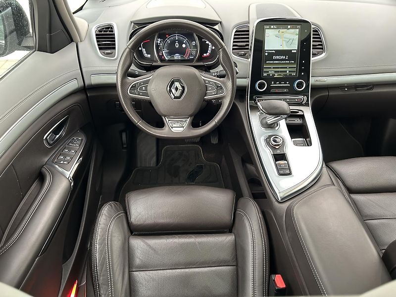 Renault Espace 1.6 dCi INITIALE PARIS - fotka 23 z 30