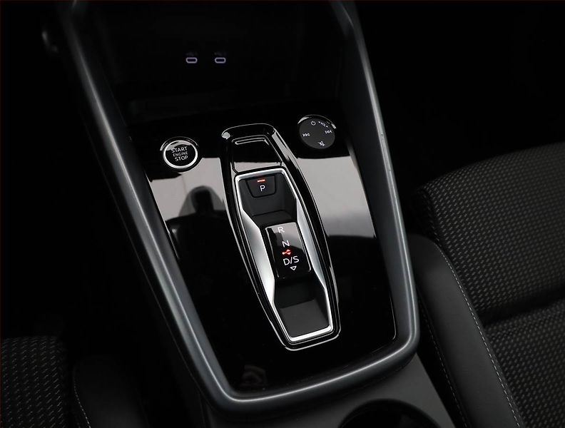 Audi A3 (2024) 35 TFSI - fotka 13 z 21