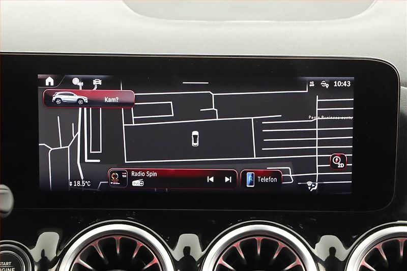 Mercedes-Benz GLA (2025) 180, AMG LINE, KEYLESS - fotka 13 z 20