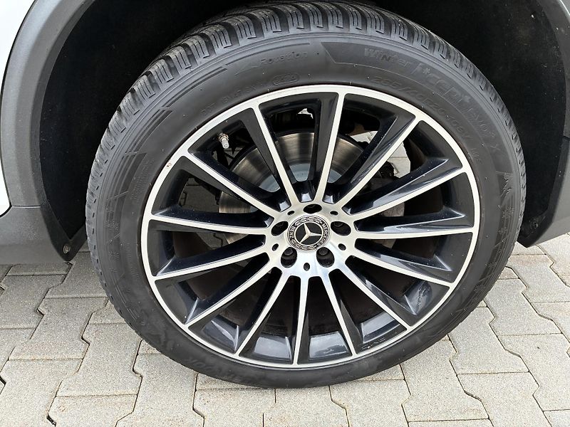 Mercedes-Benz GLC 250d-150kw,4x4,COUPE, AMG,AT  - fotka 33 z 36