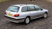 Peugeot 406.