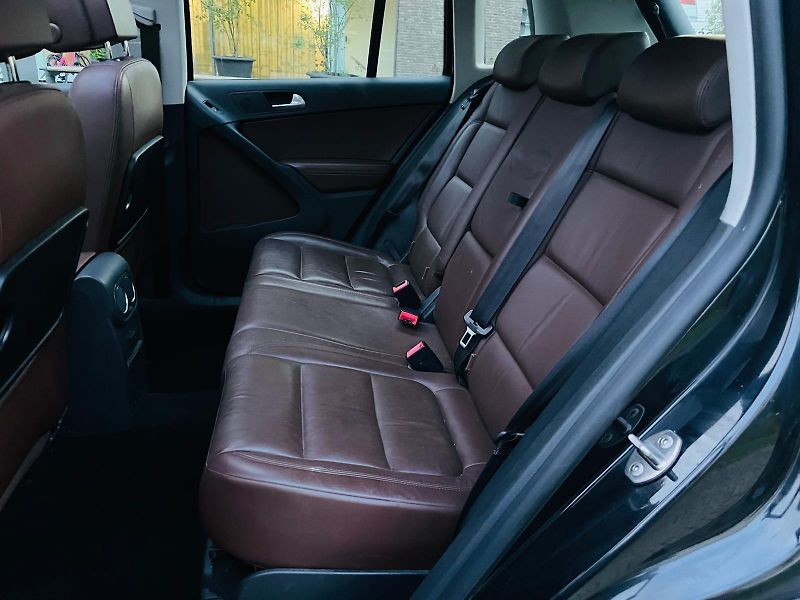 Volkswagen Tiguan 1.4TSI MANUÁL VÝHŘEV PANORAMA - fotka 33 z 46