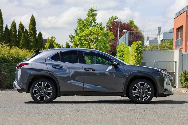 Lexus UX 300h 300H 2.0 HEV BUSINESS TECH - fotka 6 z 22
