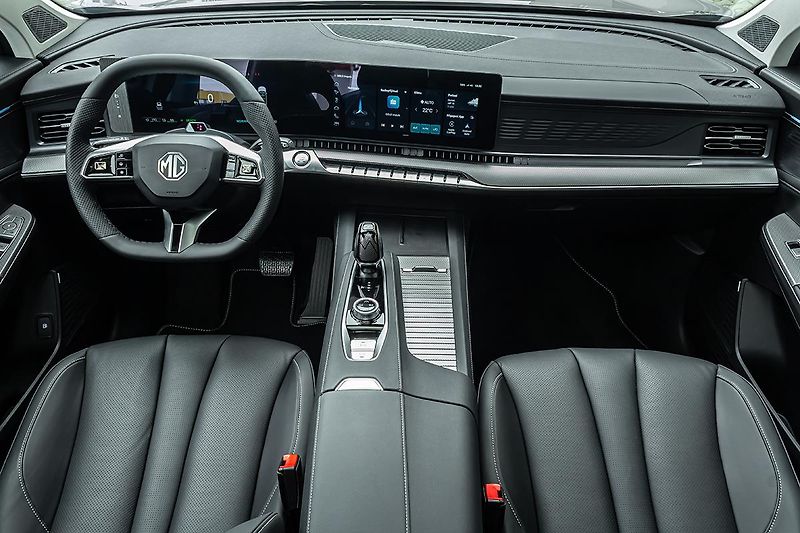 MG Ostatní (2026) 1,5 PHEV  Premium - fotka 29 z 33