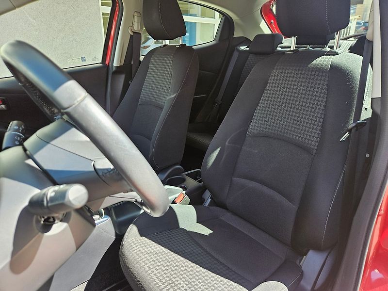 Mazda 2 1,5L SKYACTIV-G 55kW, ČR,1.maj - fotka 12 z 32