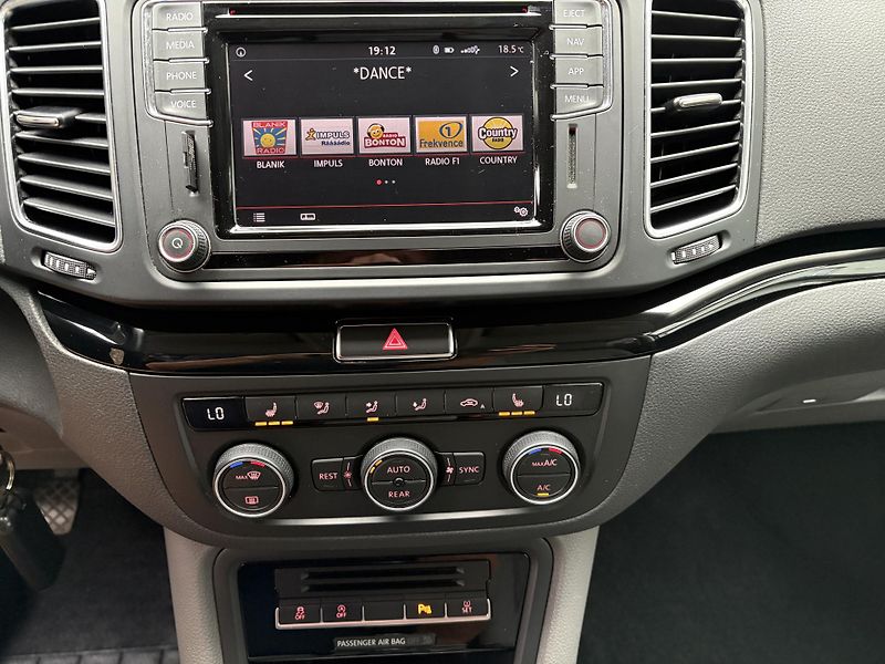 Volkswagen Sharan (2018) 2.0 TDi  110 kW Comfortline - fotka 9 z 22