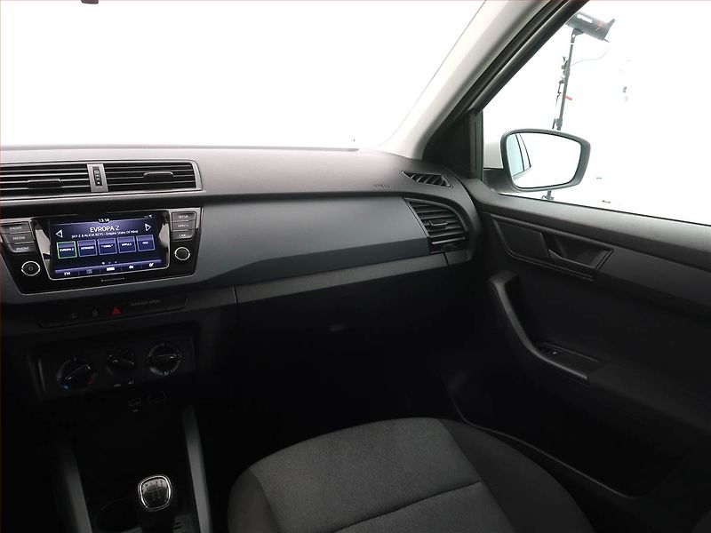 Škoda Fabia (2022) 1.0 TSI, Serv.kniha - fotka 8 z 15
