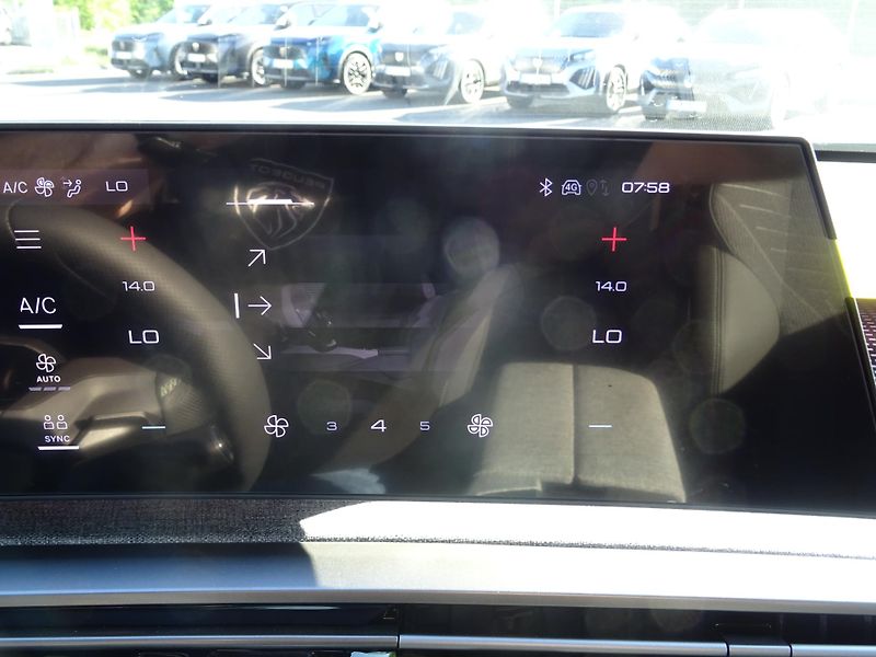 Peugeot 5008 (2026) GT Hybrid 145k SUMMER BLUE - fotka 28 z 50