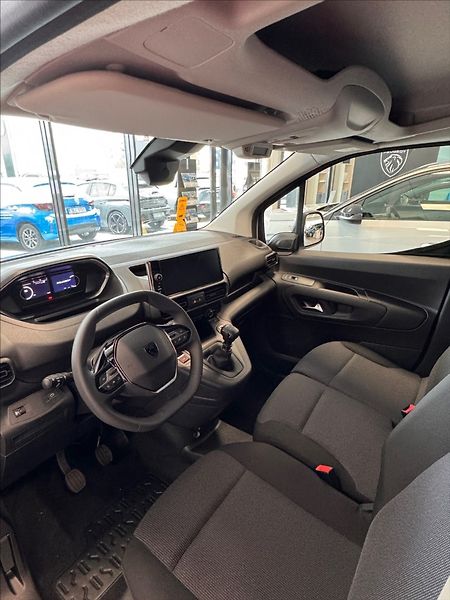 Peugeot Partner (2026) 1,2 FG L1 650  PT 110 S&S MN6 - fotka 6 z 7