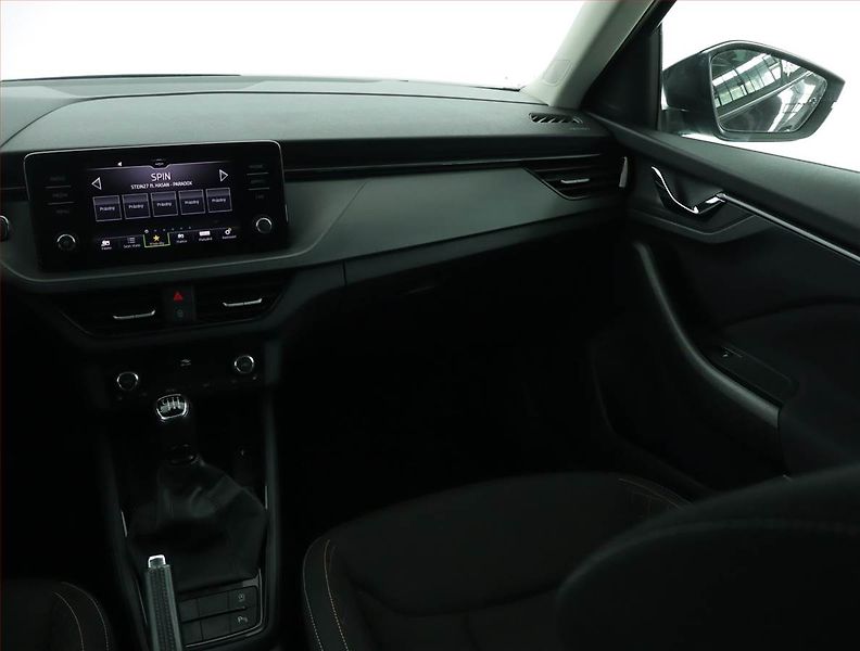Škoda Kamiq (2022) Ambition 1.0 TSI, Serv.kniha - fotka 8 z 15