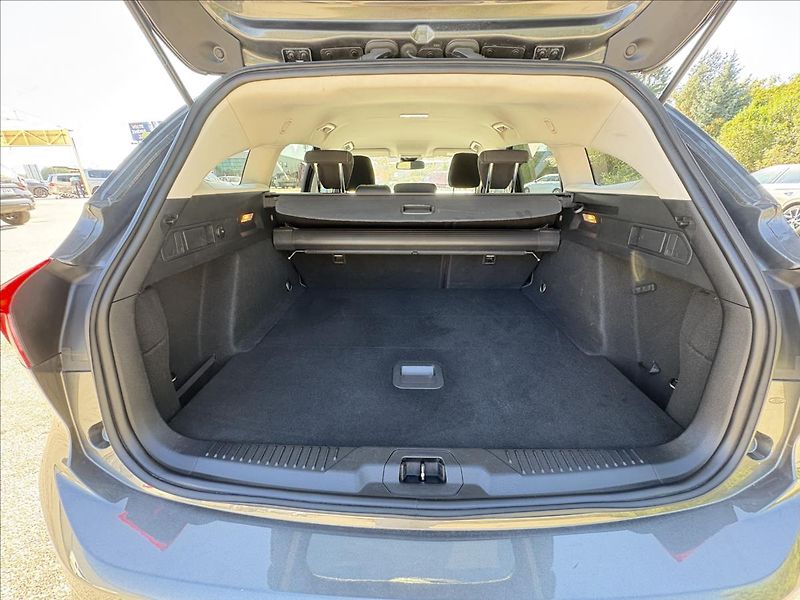 Ford Focus 1,5 TDCi88kW Led,Nav,Kamer,ACC - fotka 38 z 44