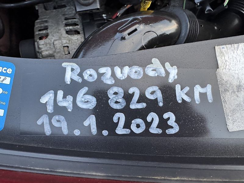 Renault Clio (2009) 1.2i 55kW Klima Výhřev Sedadel - fotka 32 z 46