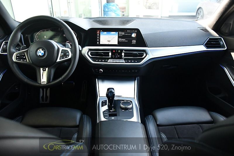 BMW Řada 3 320d xDrive M-SPORT  - fotka 22 z 56