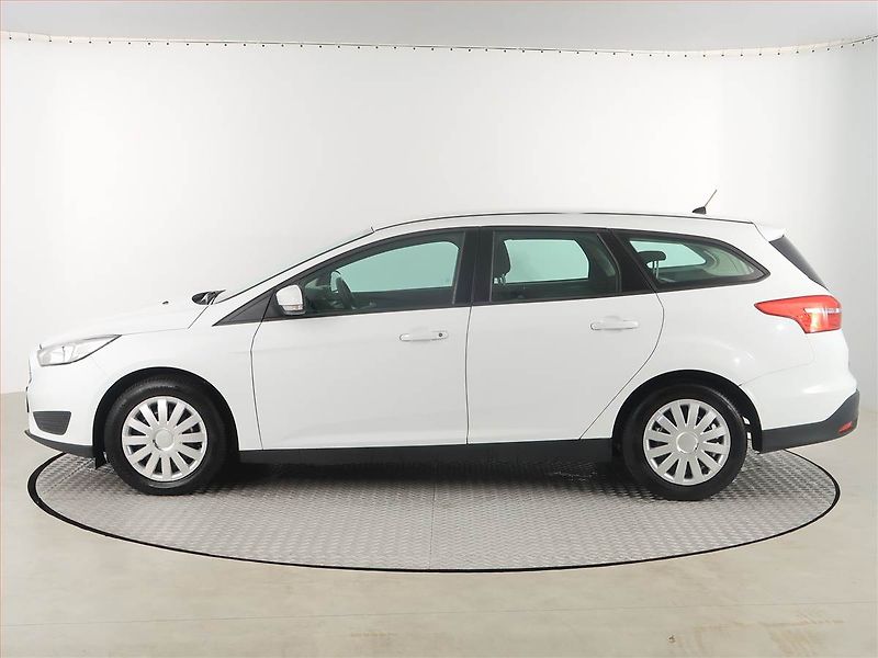 Ford Focus (2015) 1.6 i, Serv.kniha - fotka 3 z 17