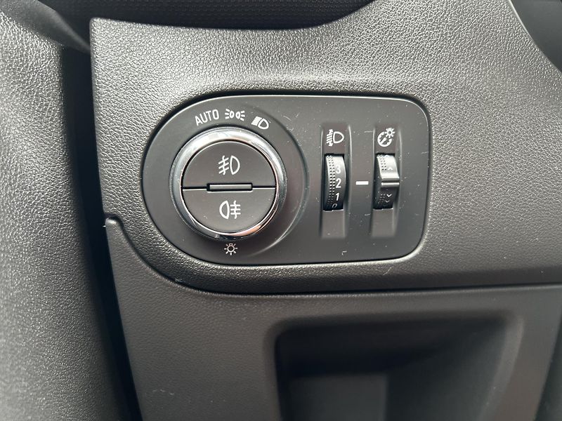Opel Crossland X 1.2T AUTOMAT NOVÉ ROZVODY - fotka 13 z 48