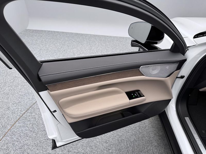 Volvo ES90 (2026) PURE ELECTRIC ULTRA - fotka 4 z 20