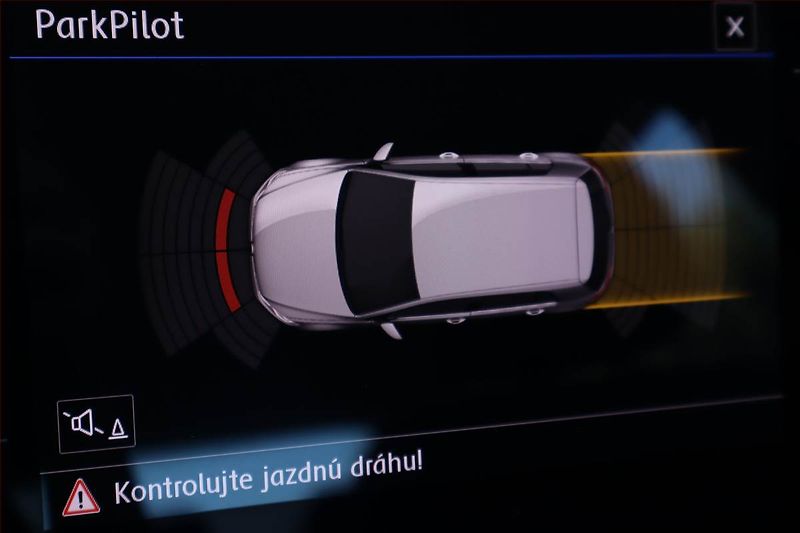 Volkswagen Golf (2017) 1.4 TSI, Serv.kniha, Tempomat - fotka 18 z 23