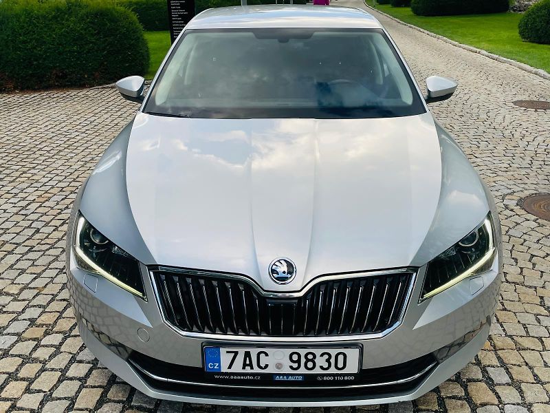 Škoda Superb 2.0TDI AUTOMAT SENZORY LED - fotka 5 z 49