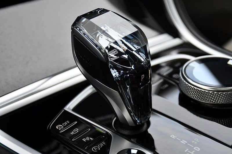 BMW Řada 8 840d xD M-SPORT HUD H/K  - fotka 39 z 62