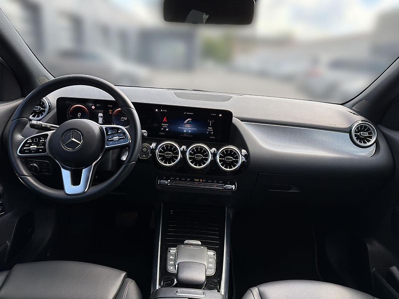 Mercedes-Benz GLA 200 d 4MATIC - fotka 11 z 17