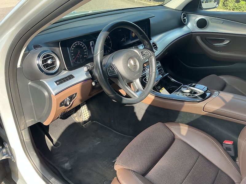 Mercedes-Benz Třídy E ALL TERRAIN 4MATIC - fotka 10 z 24