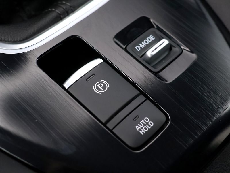 Nissan Qashqai 1,3 T-GDI N-Connecta CZ - fotka 24 z 32