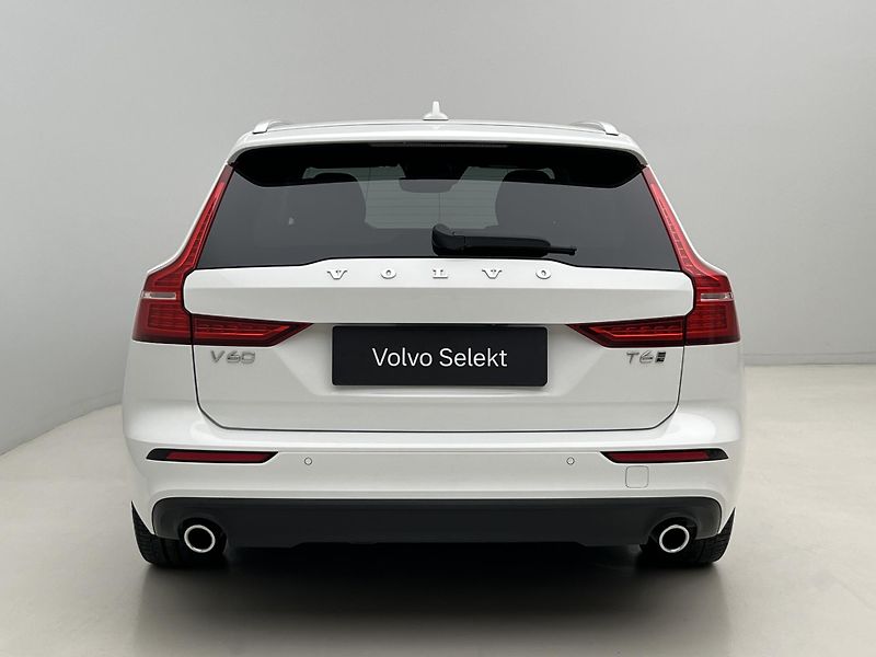 Volvo V60 T6 MOMENTUM RECHARGE AUT - fotka 12 z 44