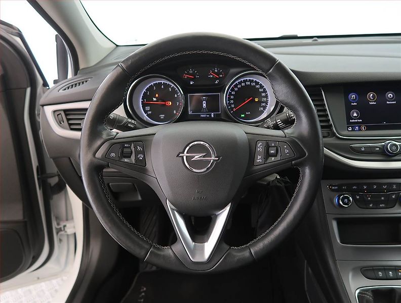Opel Astra (2022) Business Edition 1.2 Turbo - fotka 15 z 17