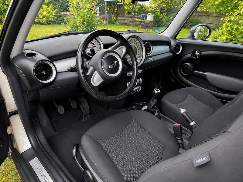 Mini Cooper (2008) 1,6  R56 - fotka 20 z 20