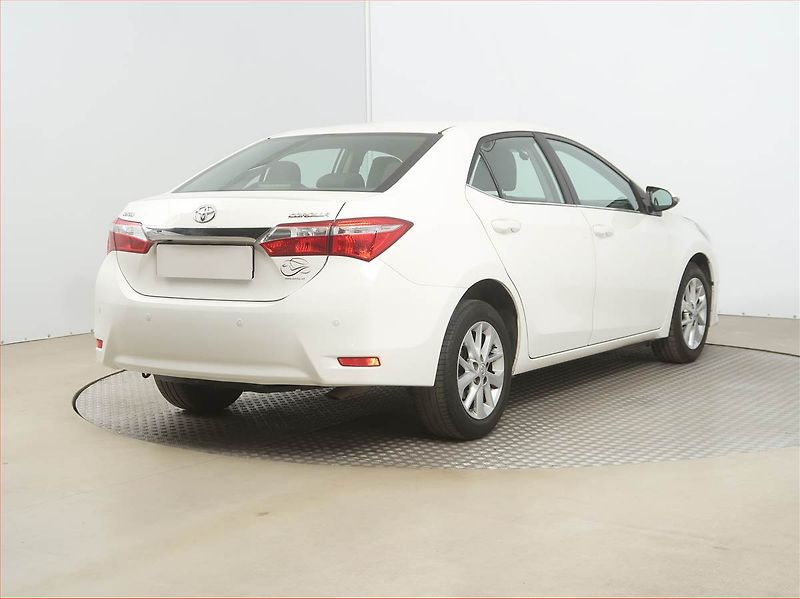Toyota Corolla (2014) 1.6 Valvematic, Automat, ČR - fotka 5 z 15