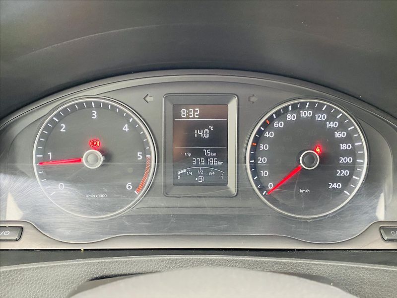 Volkswagen Transporter 2,0 TDI 75kW 9Míst - fotka 11 z 20