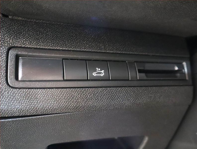 Peugeot 5008 (2019) PureTech 130, 7 míst - fotka 19 z 25