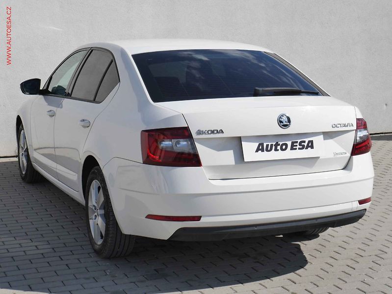 Škoda Octavia (2018) 1.6TDi, ČR, Ambition, LED - fotka 6 z 17