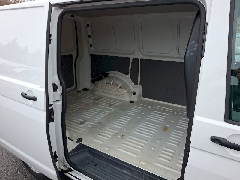 Volkswagen Transporter (2021) 2,0TDi 81kW - fotka 15 z 25