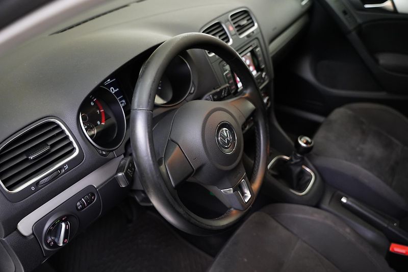 Volkswagen Golf - fotka 14 z 22