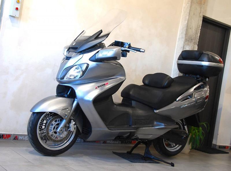Suzuki Burgman 650 Executive (2007) - fotka 15 z 21
